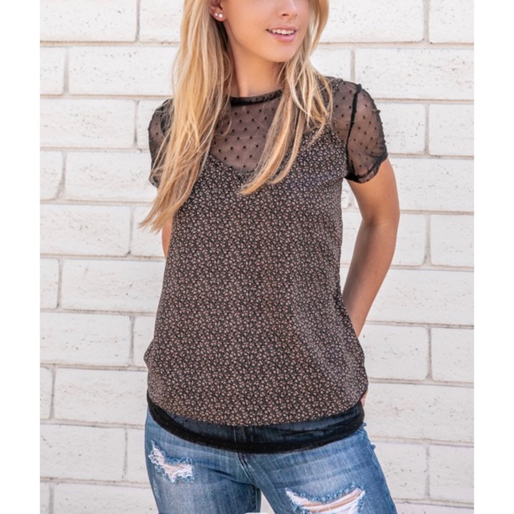 🍦SALE Floral Print Polkadot Mesh Top great under cardigan